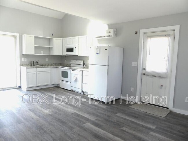 Foto del edificio - 111 Faris Dr