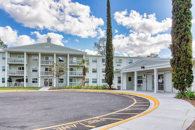 Foto del edificio - Campus Towers Apartments