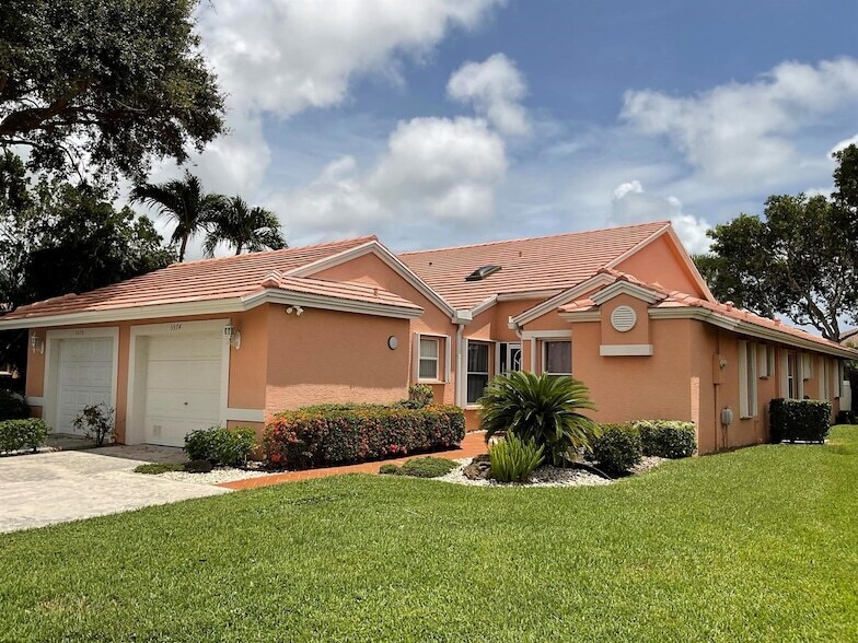 Foto principal - 5574 Royal Lake Cir