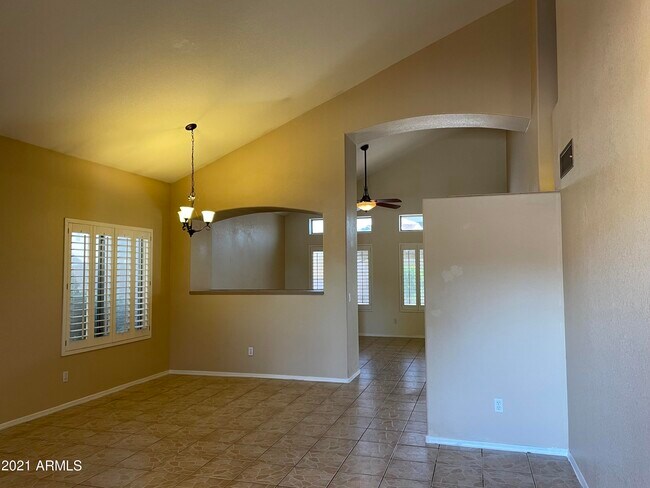 Building Photo - 9313 N 85th Ln