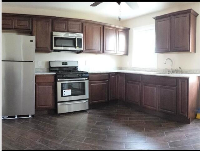 Foto del edificio - 140 Lexington Ave