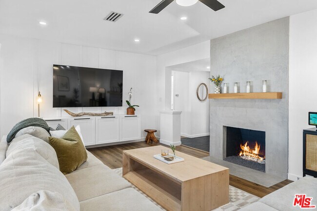 Building Photo - 19339 Friar St