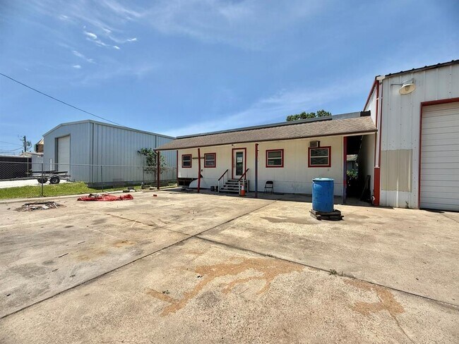 Foto del edificio - 720 Grand Ave