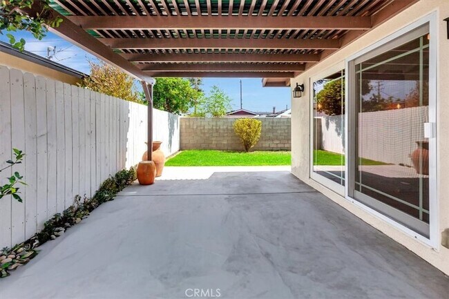 Foto del edificio - 1522 Robin Rd