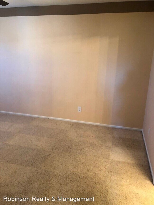 Building Photo - 3 br, 2.5 bath House - 8873 Balcony Trelli...