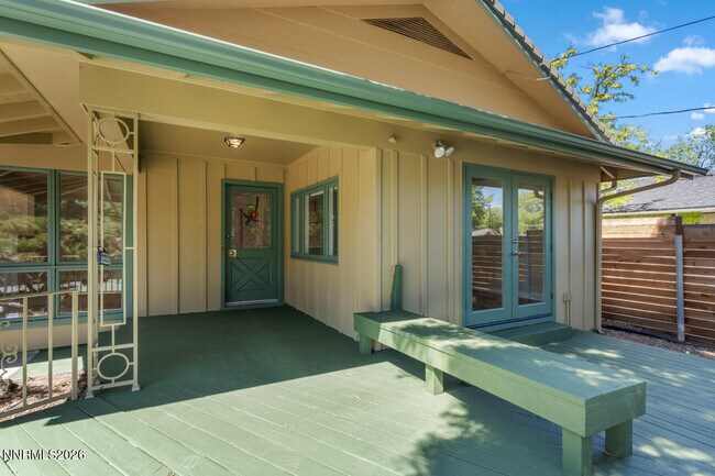 Building Photo - 2325 Homestead Pl