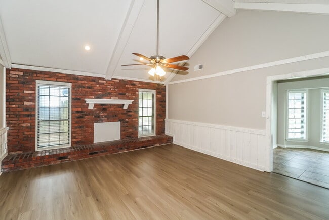 Building Photo - 6708 Henredon Dr