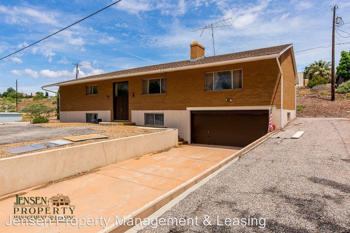 Primary Photo - 5 br, 3 bath House - 2600 Santa Clara Drive