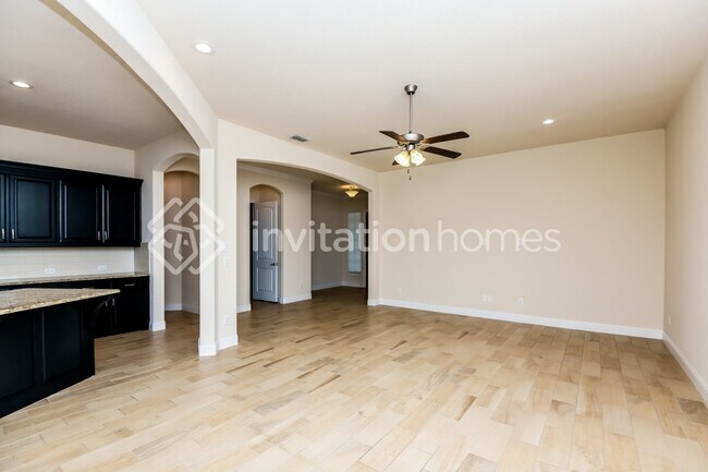 Building Photo - 15001 Teasley Ave