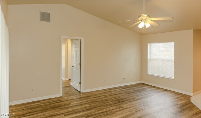 Foto del edificio - 710 SW 21st Terrace