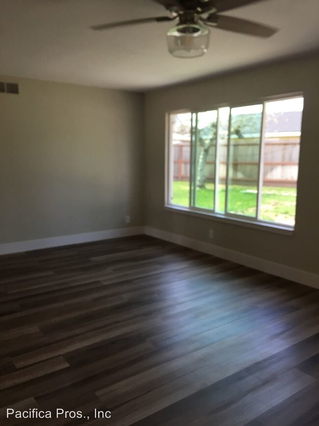Foto del edificio - 3 br, 2 bath House - 2446 El Lujo Way
