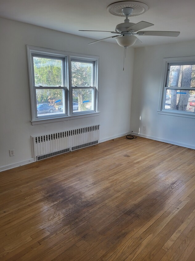 64 Nassau Blvd, West Hempstead, NY 11552 House Rental in West