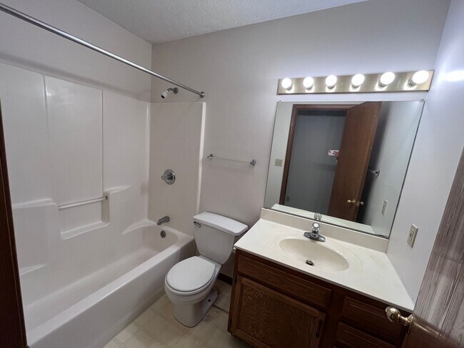 Foto del edificio - 543 Duroc Ct