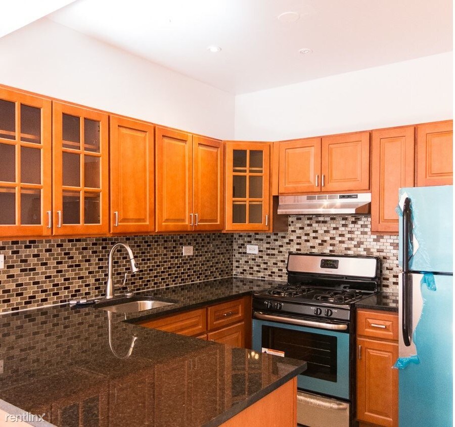 3 br, 1.5 bath 457 Park Pl Condo for Rent in Brooklyn, NY