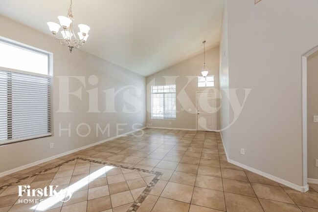 Foto del edificio - 42963 W Wild Horse Trail