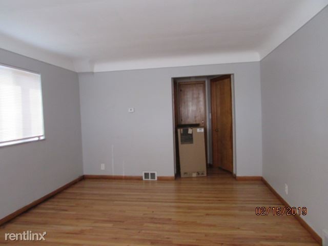 Foto del edificio - 17647 Chester St