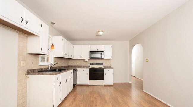 Building Photo - Charming 3-Bedroom Rental Home in Mocksvil...