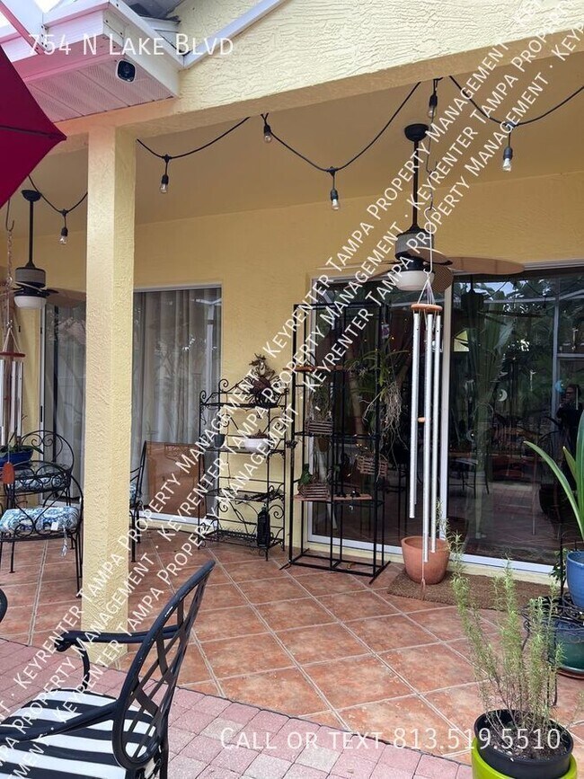 Building Photo - Upgraded Single-Family Home in Tarpon Springs