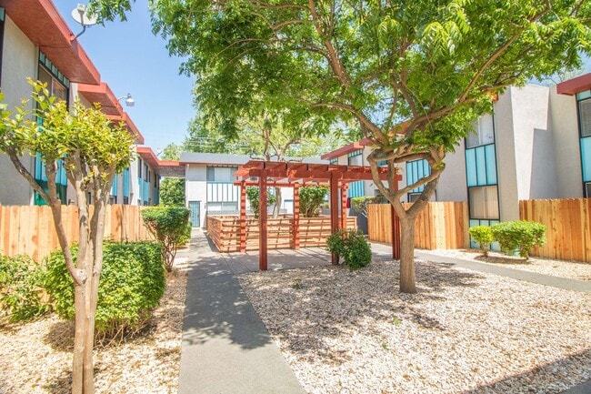 Building Photo - Woodland Village