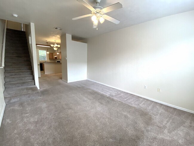 Foto del edificio - Kensington North #1608 - Move in now