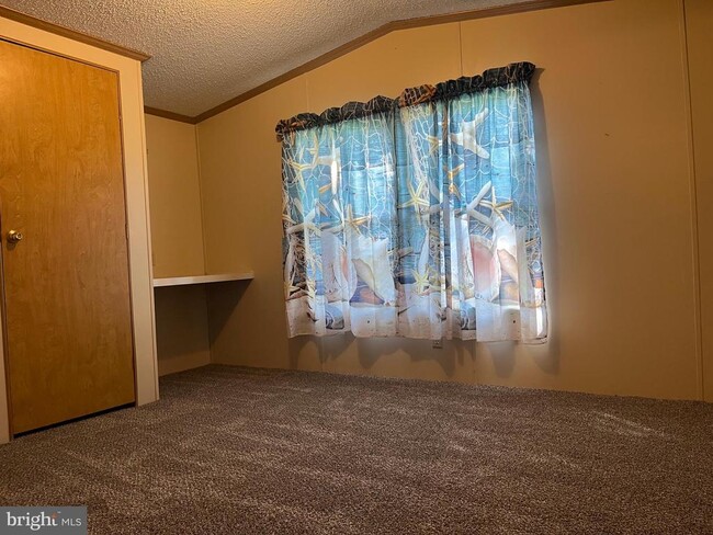 Building Photo - 22927 Cypress Dr