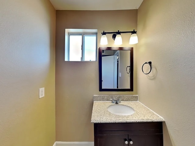 Building Photo - 2141 E Broadmor Dr