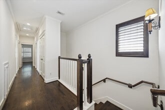 Building Photo - 1528 Prince St