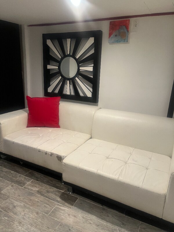 Foto del edificio - 573 E 93rd St