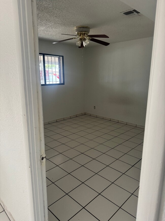 Photo - 7602 W Whitton Ave House