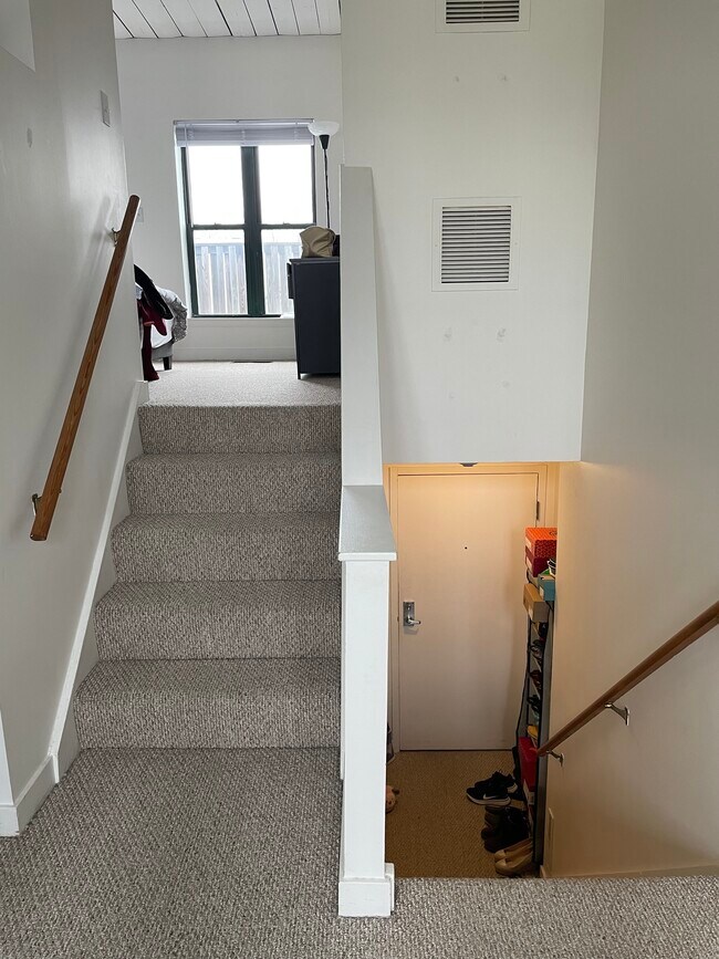 Loft - 71 Fulkerson St