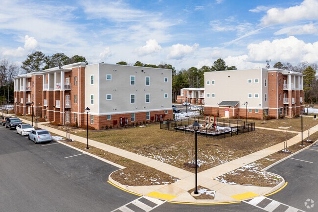 2701 Drewry's Bluff Rd - Winchester Forest