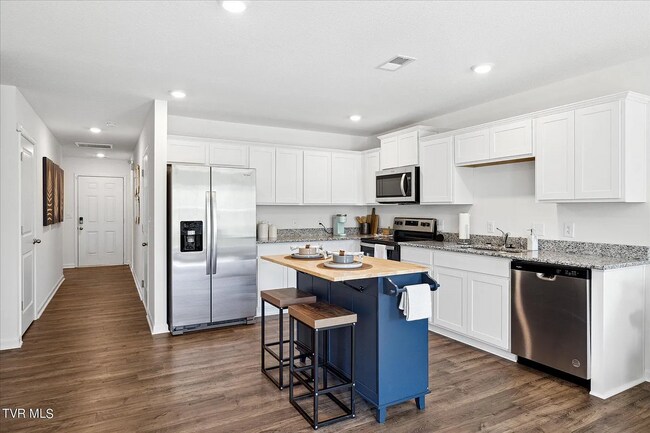 Building Photo - Charming 3-Bedroom Single-Family Home with Modern Comforts in Johnson City
