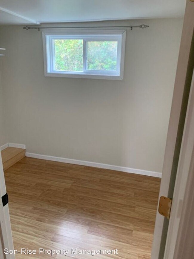 Building Photo - 2 br, 1 bath House - 1350 Mitchell Ave.