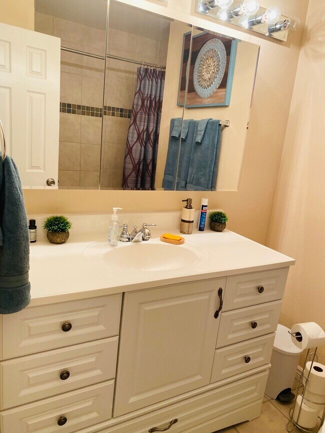 Foto del edificio - 10051 Melody Dr