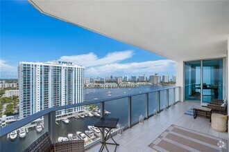 Building Photo - 17111 Biscayne Blvd