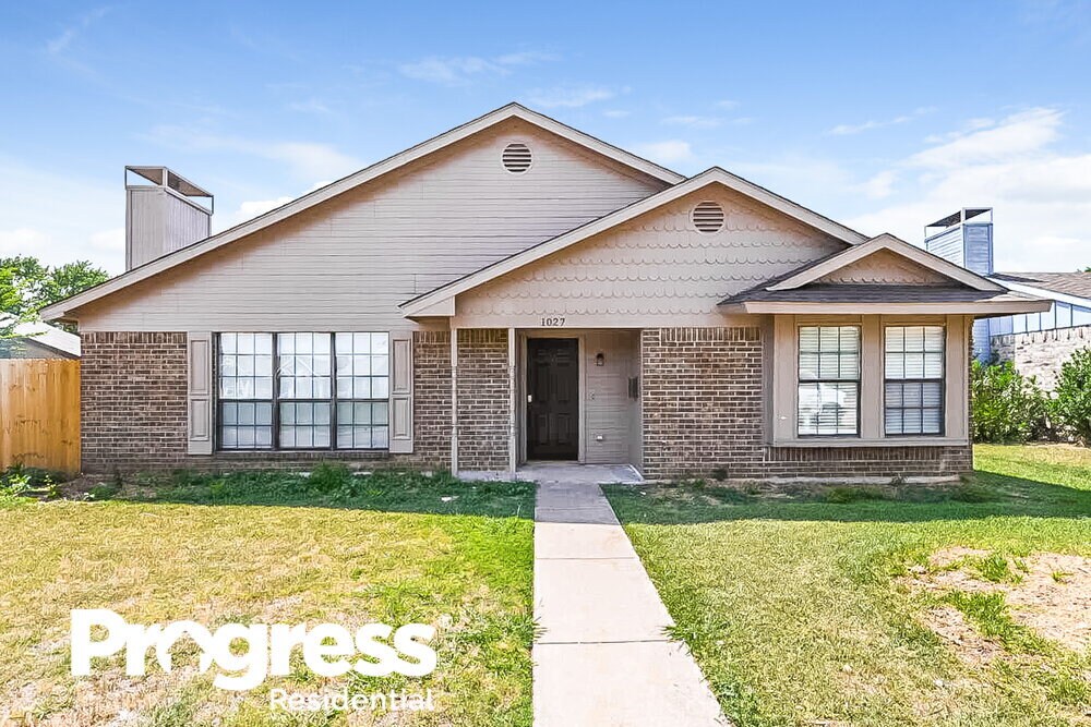 Foto principal - 1027 Meadow Run Dr