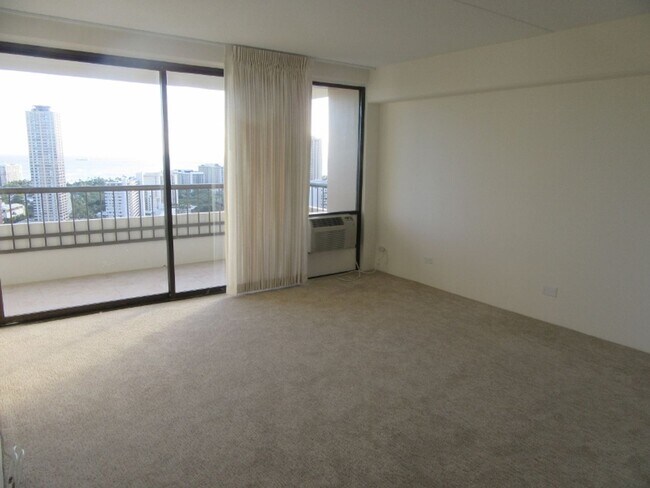 Foto del edificio - 2 Bed 2 Bath 1 Parking at Marco Polo Apartments, Amazing Views 28th Floor!!!