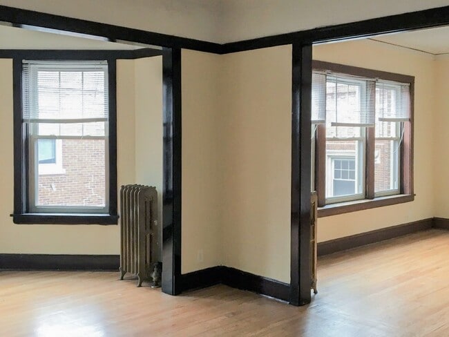 Building Photo - 3821 N Lawndale Ave