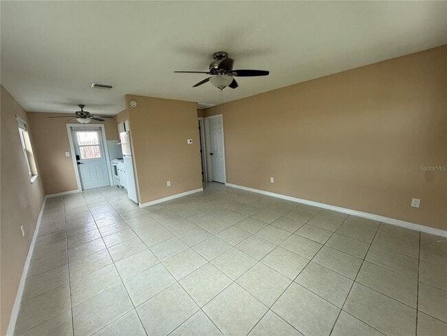 Building Photo - 7057 Sunset Dr S