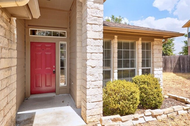 Building Photo - 1912 Avante Dr