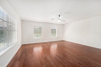Building Photo - 1720 Libbey Dr