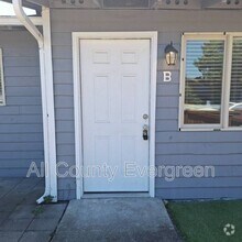 Building Photo - 420 23rd St SE