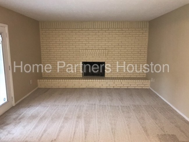 Building Photo - 7215 Wind Dale St, Houston, TX 77040