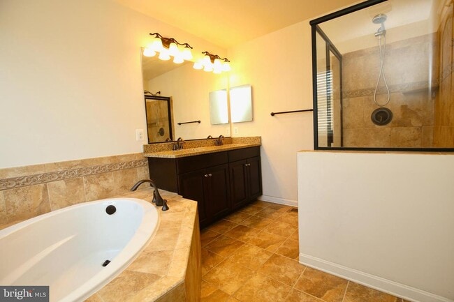 Foto del edificio - 23008 Meadow Mist Rd