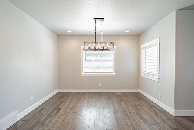 Building Photo - Charming Southpoint Home for Rent – $2,200/mo