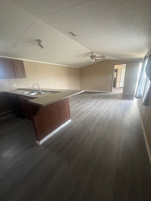 Foto del edificio - 760 Reyes Silva Ln