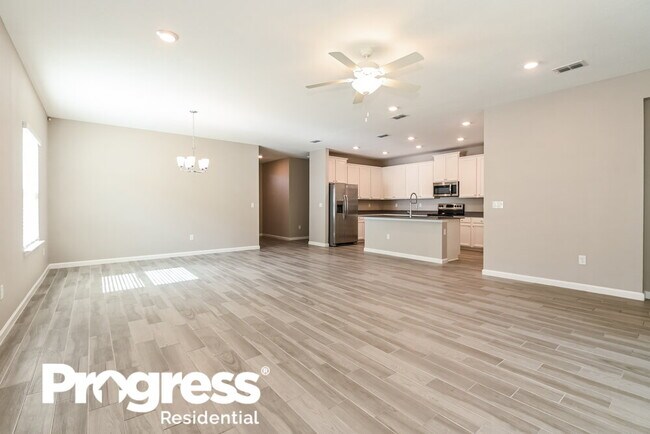 Foto del edificio - 9902 Lemon Grass Ln