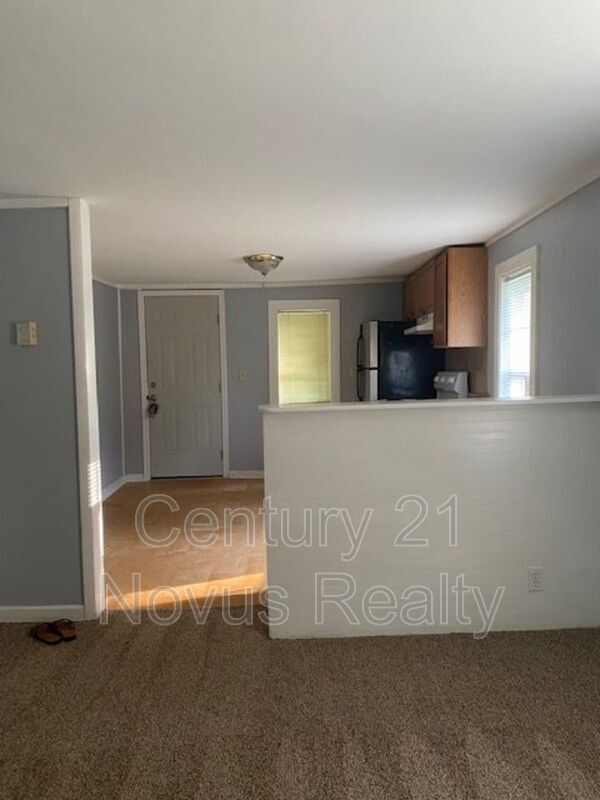 Building Photo - 105 Kent Cir