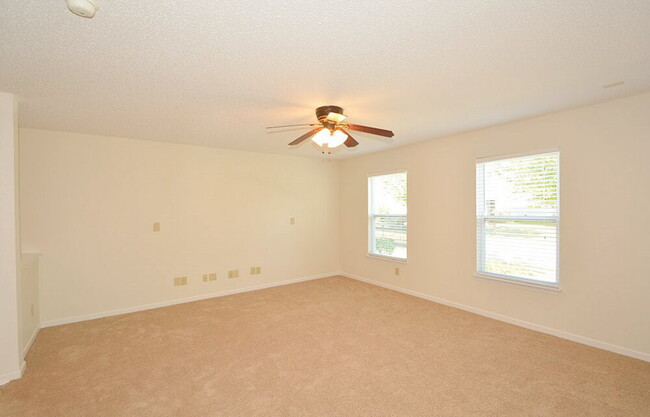 Building Photo - 12163 Maize Dr