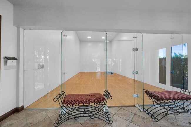 Foto del edificio - 3590 NW Adriatic Ln